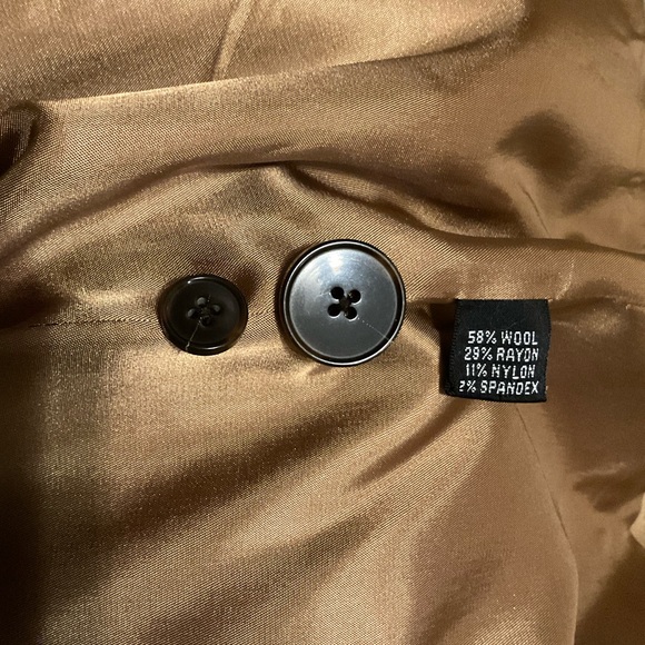 Ellen Tracy Blazer Size 12 - Picture 9 of 12